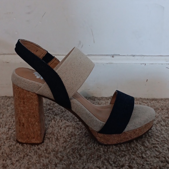 Yellow box Amil wedges - Picture 7 of 8